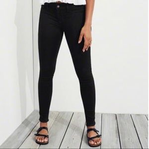 Hollister black skinny jeans